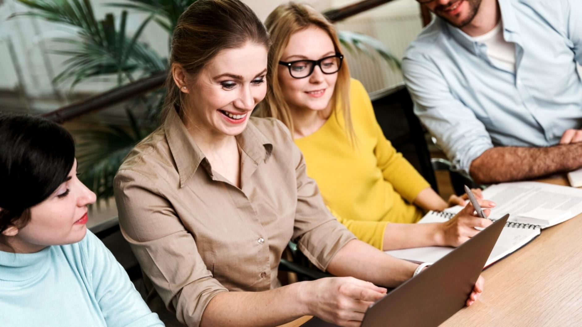 Startup-Team bei der Finanzierungsplanung